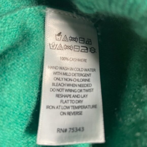 Elie Tahari 100% Cashmere V-Neck dolman sleeve sweater in emerald green - Picture 6 of 6